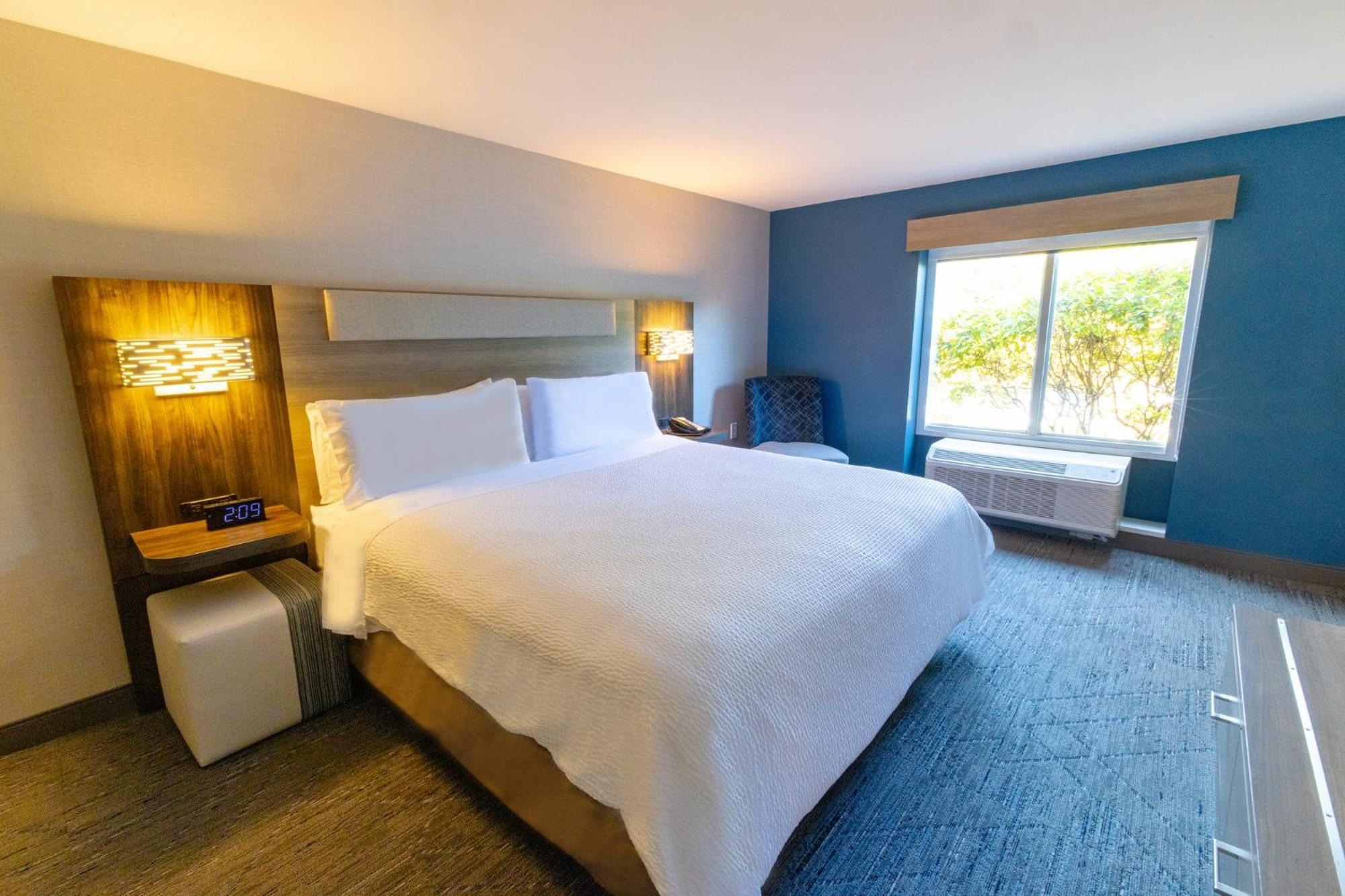 Holiday Inn Express - Neptune By Ihg Exterior foto